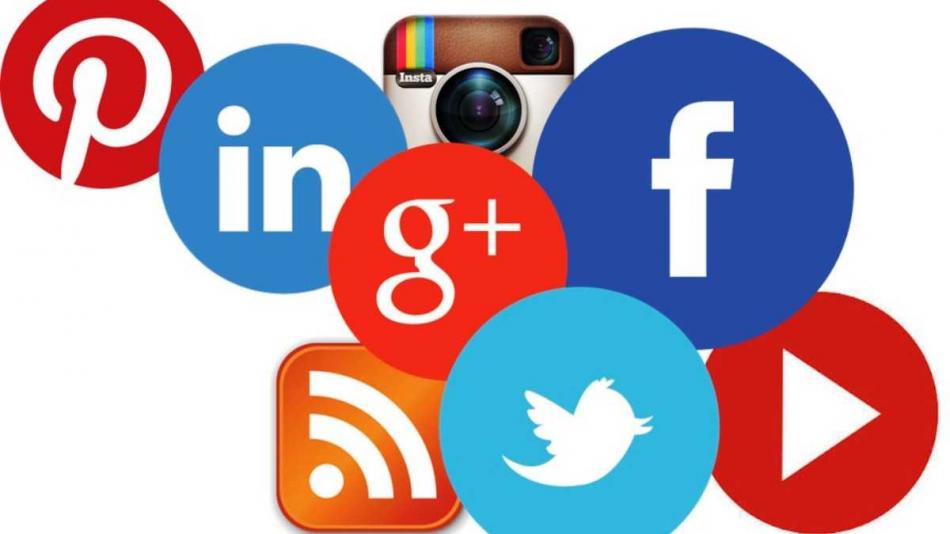 Manfaat Sosial Media